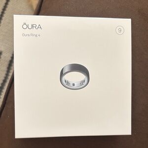 Oura Ring 4 in Black New in Box size 9